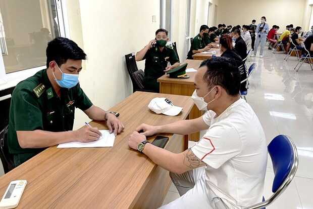越南接收柬埔寨移交的44名非法移民