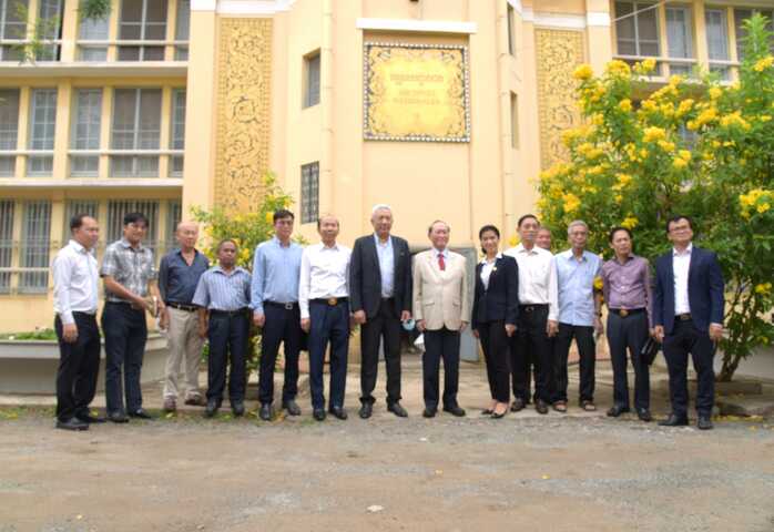 柬华理事总会方侨生会长宣布筹建华人历史文物馆