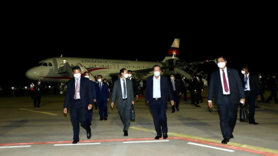 洪森总理昨晚已从韩国安全返回柬埔寨