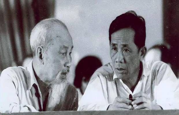 75年黎笋派兵占领南海岛屿，并请求中国：支持越南吞并柬埔寨老挝