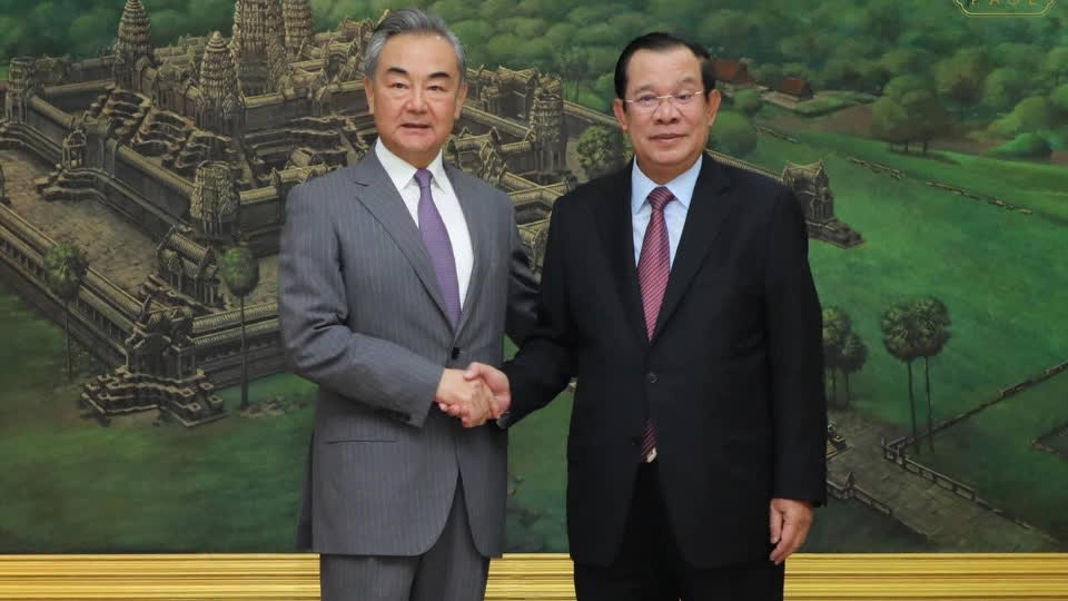 中国外长：继续支持柬埔寨内外政策，将加大对柬投资！