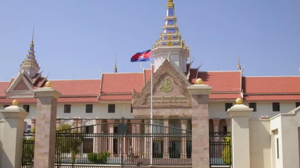 柬埔寨敦促美方恪守中美三个联合公报规定