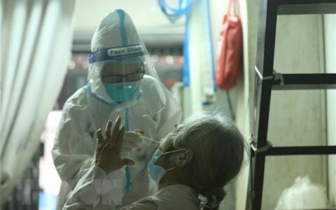 10日越南报告新增新冠肺炎确诊病例超过2.8万 新增治愈病例近3.5万